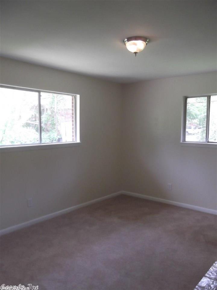 2229 Independence, Conway, AR 72034 photo 8