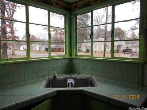 3218 S Cherry St, Pine Bluff, AR 71603 photo 9
