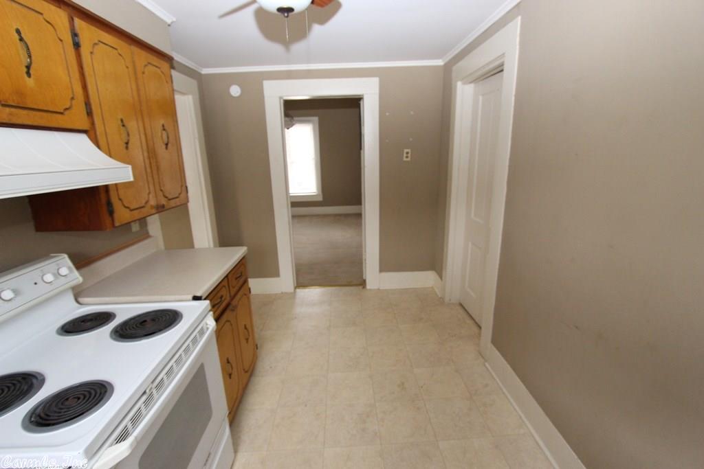 516 1st St, Conway, AR 72032 photo 12
