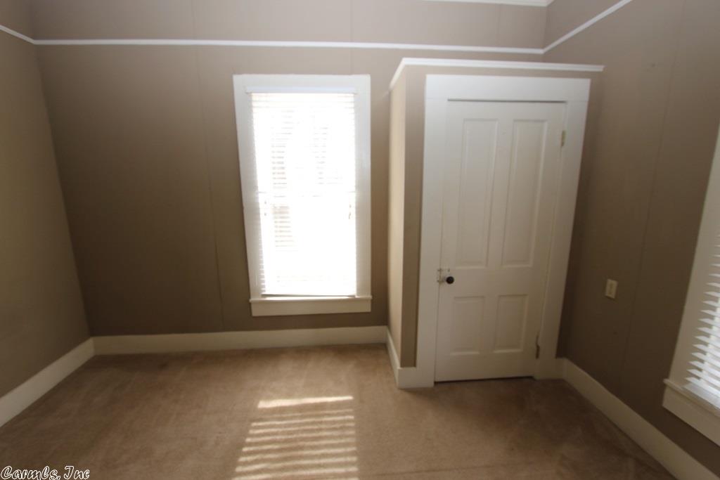 516 1st St, Conway, AR 72032 photo 28