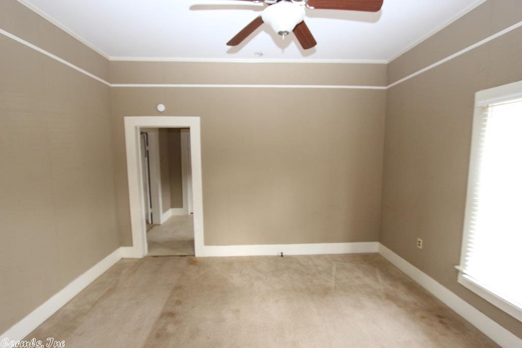 516 1st St, Conway, AR 72032 photo 4