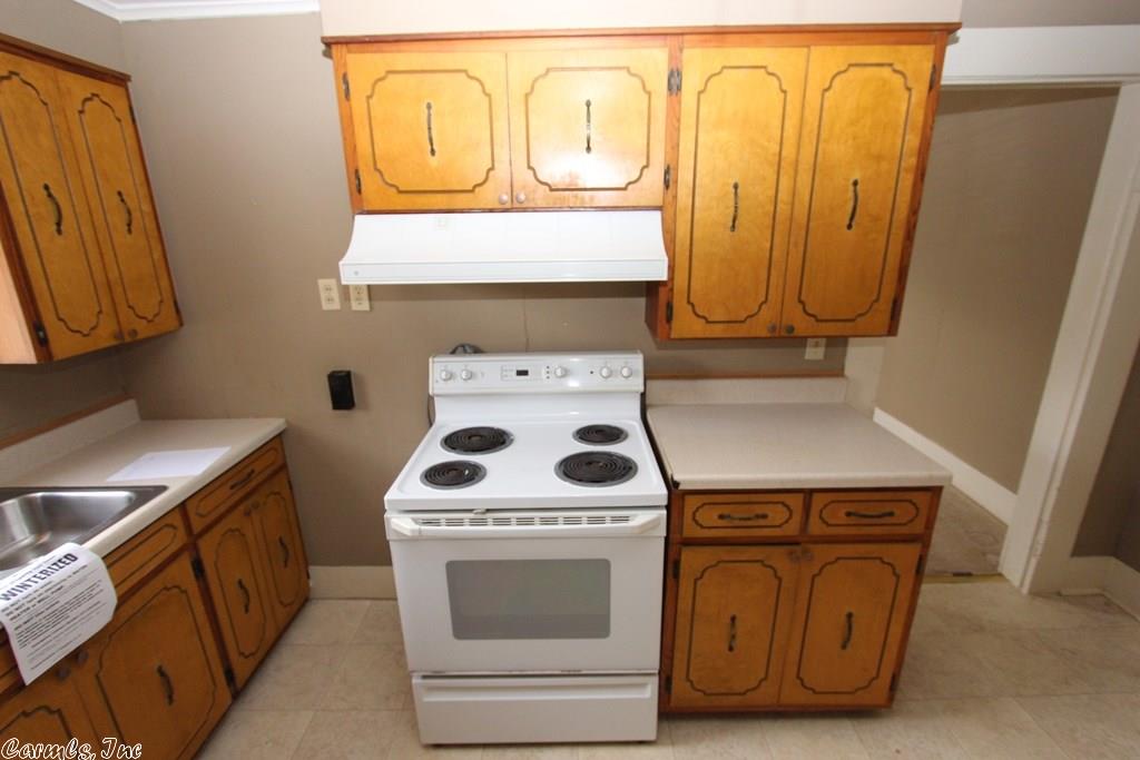 516 1st St, Conway, AR 72032 photo 10