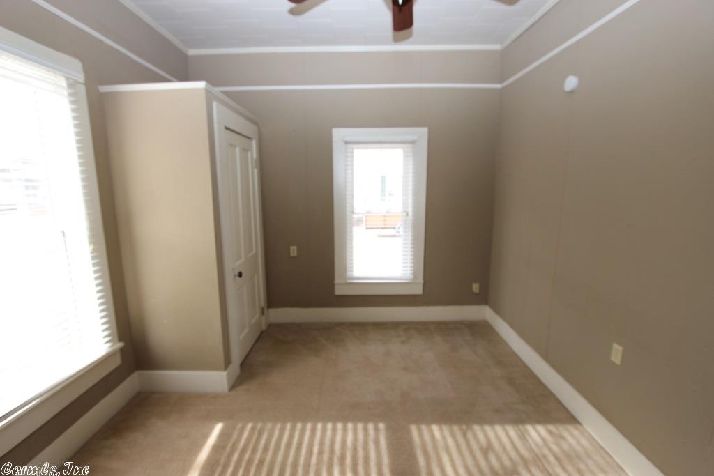 516 1st St, Conway, AR 72032 photo 25