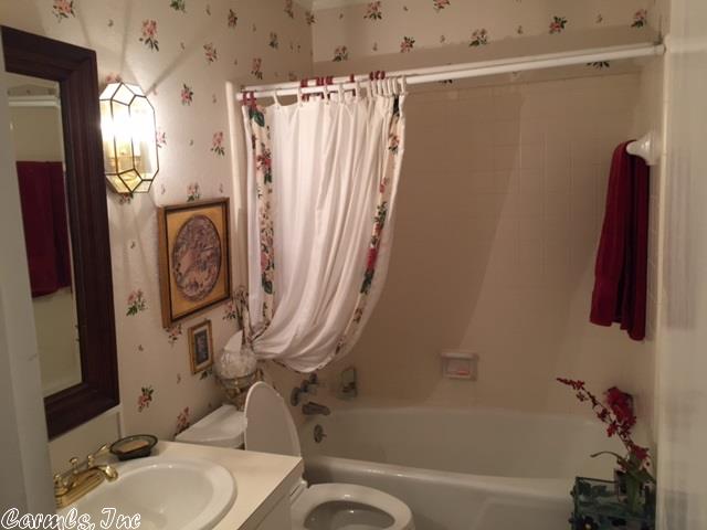 2208 Beau Monde, Pine Bluff, AR 71603 photo 10