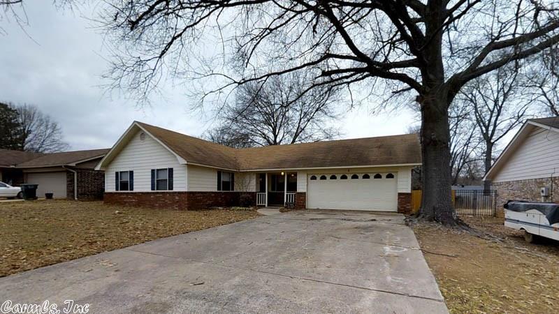 8 Rosemount Dr, Conway, AR 72034 photo 1