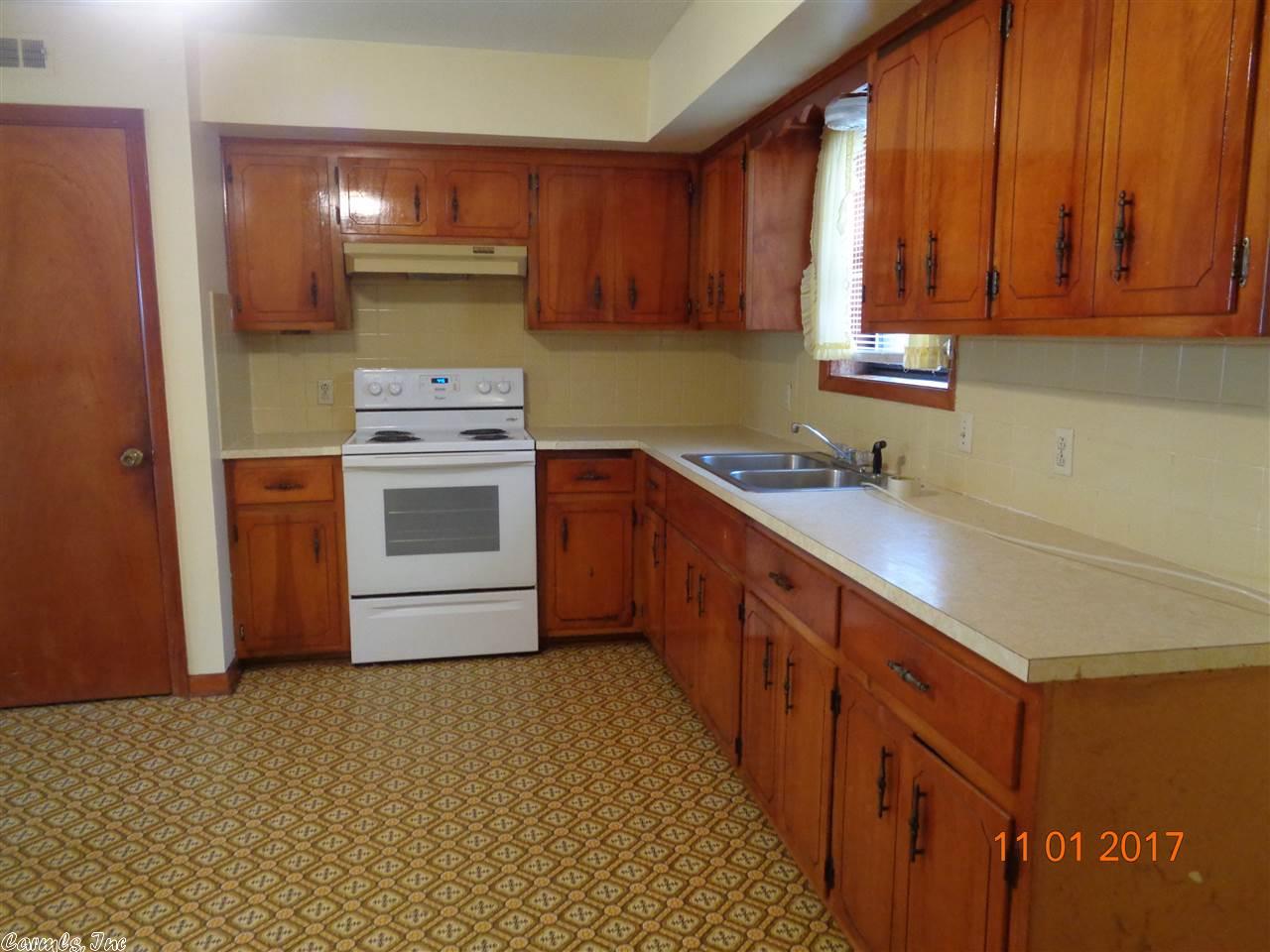 811 E 8th St, Rector, AR 72461 photo 5