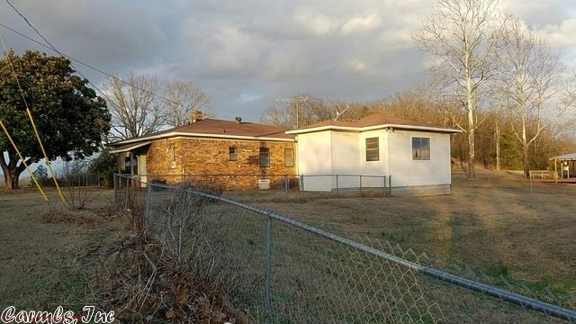 947 Otto, Conway, AR 72032 photo 2