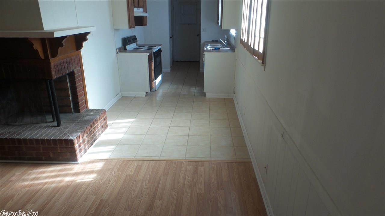 1000 Ashley Dr, Pine Bluff, AR 71601 photo 2