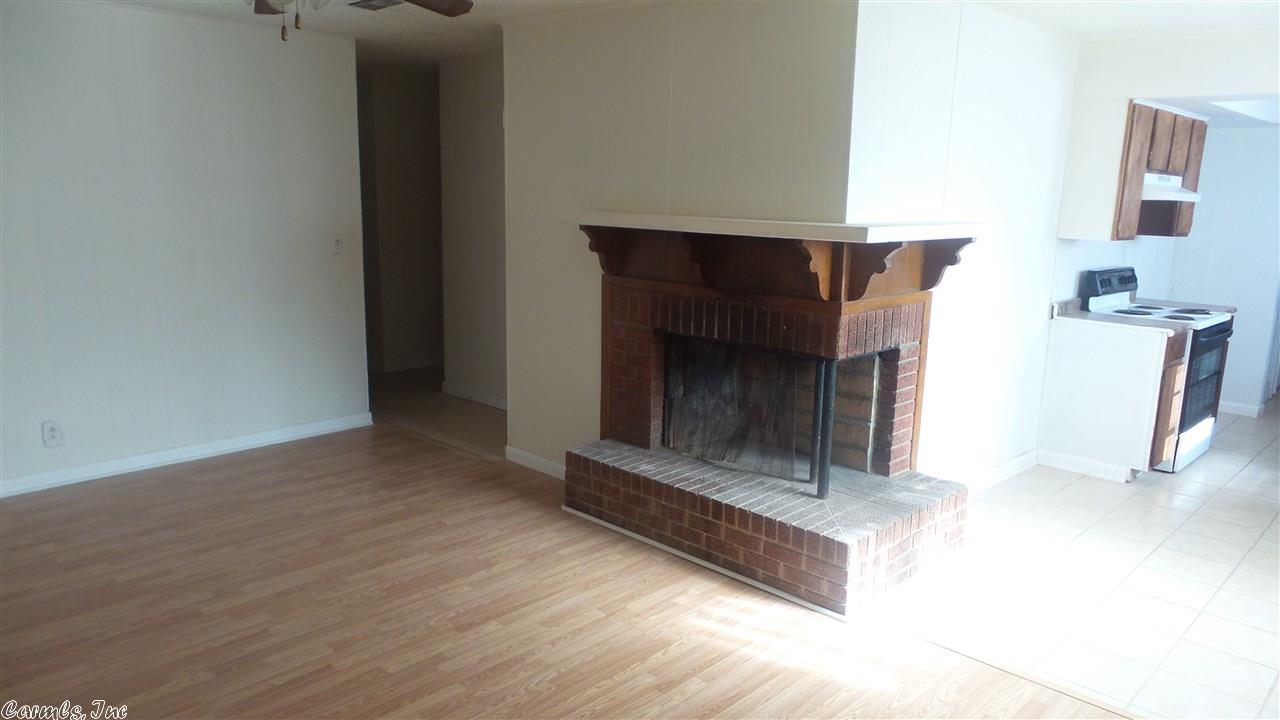 1000 Ashley Dr, Pine Bluff, AR 71601 photo 4