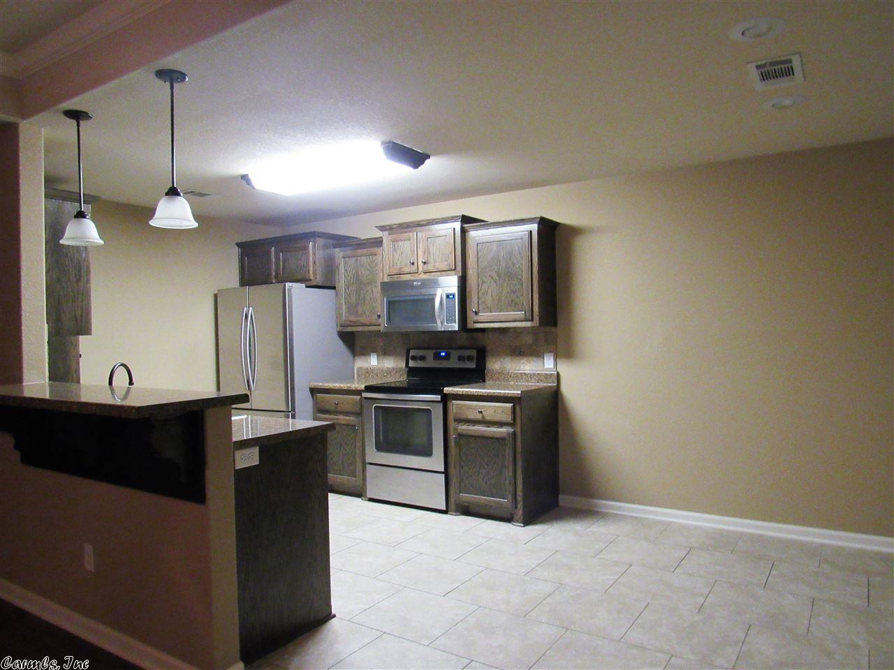 512 St Charles Ct, Haskell, AR 72015 photo 6