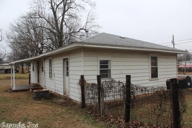 301 E Jefferson St, Mountain View, AR 72560 photo 2