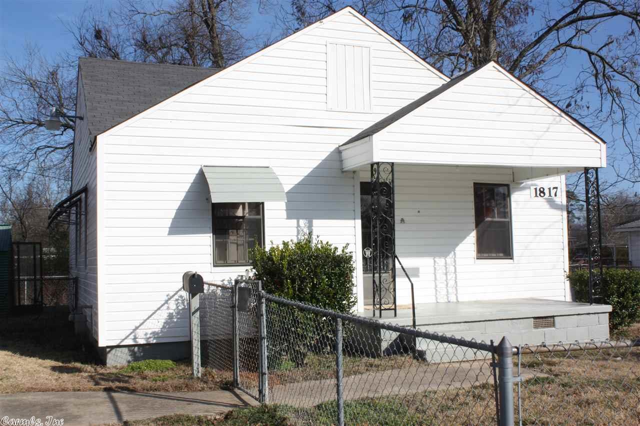 1817 W 24th St, Pine Bluff, AR 71601 photo 1