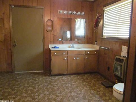 201 W Pine St, Warren, AR 71671 photo 15