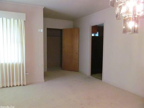 201 W Pine St, Warren, AR 71671 photo 3