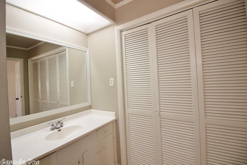 302 Mccright, Benton, AR 72015 photo 26