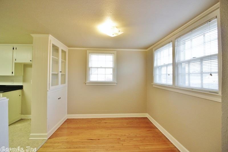 302 Mccright, Benton, AR 72015 photo 9