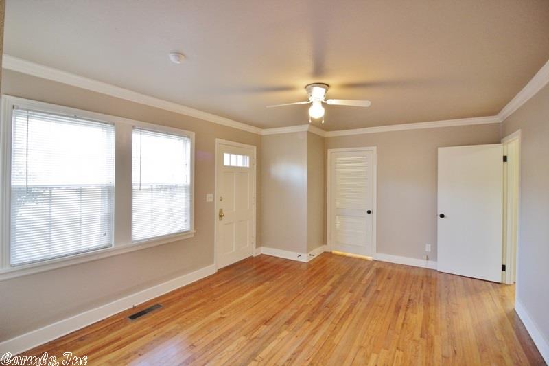 302 Mccright, Benton, AR 72015 photo 7