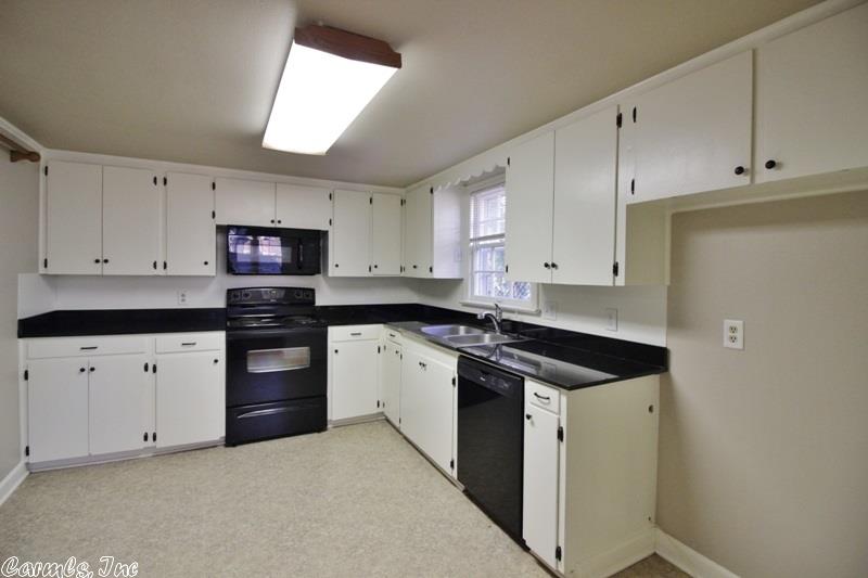 302 Mccright, Benton, AR 72015 photo 12