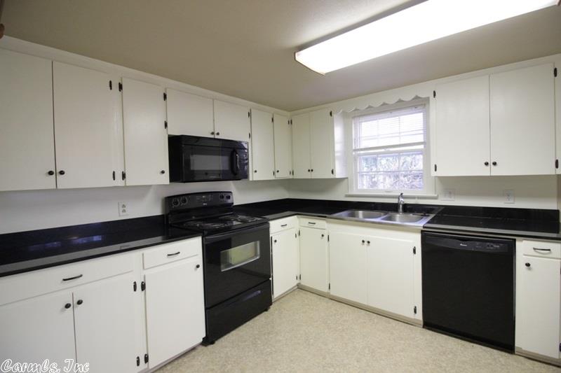 302 Mccright, Benton, AR 72015 photo 14
