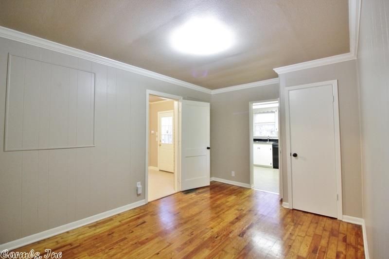 302 Mccright, Benton, AR 72015 photo 17