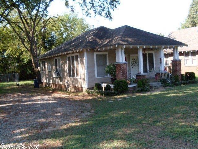 1929 College, Conway, AR 72034 photo 1