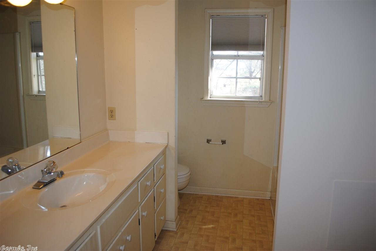140 Locust Street St, Conway, AR 72034 photo 22