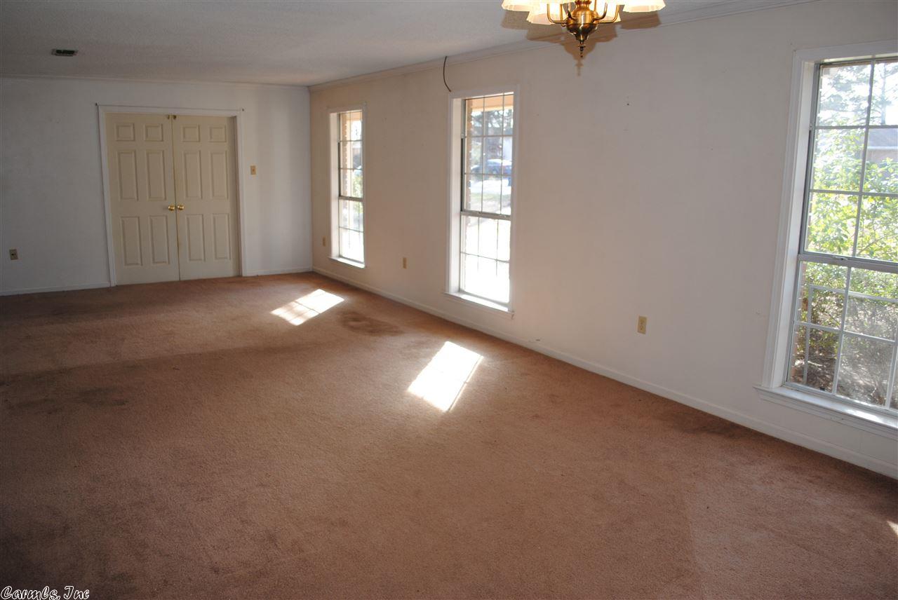 140 Locust Street St, Conway, AR 72034 photo 5