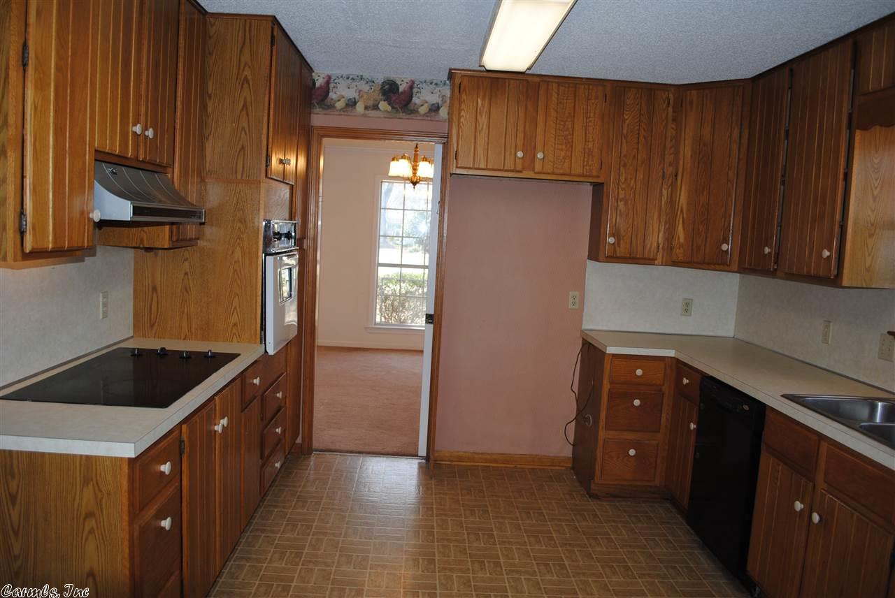 140 Locust Street St, Conway, AR 72034 photo 9