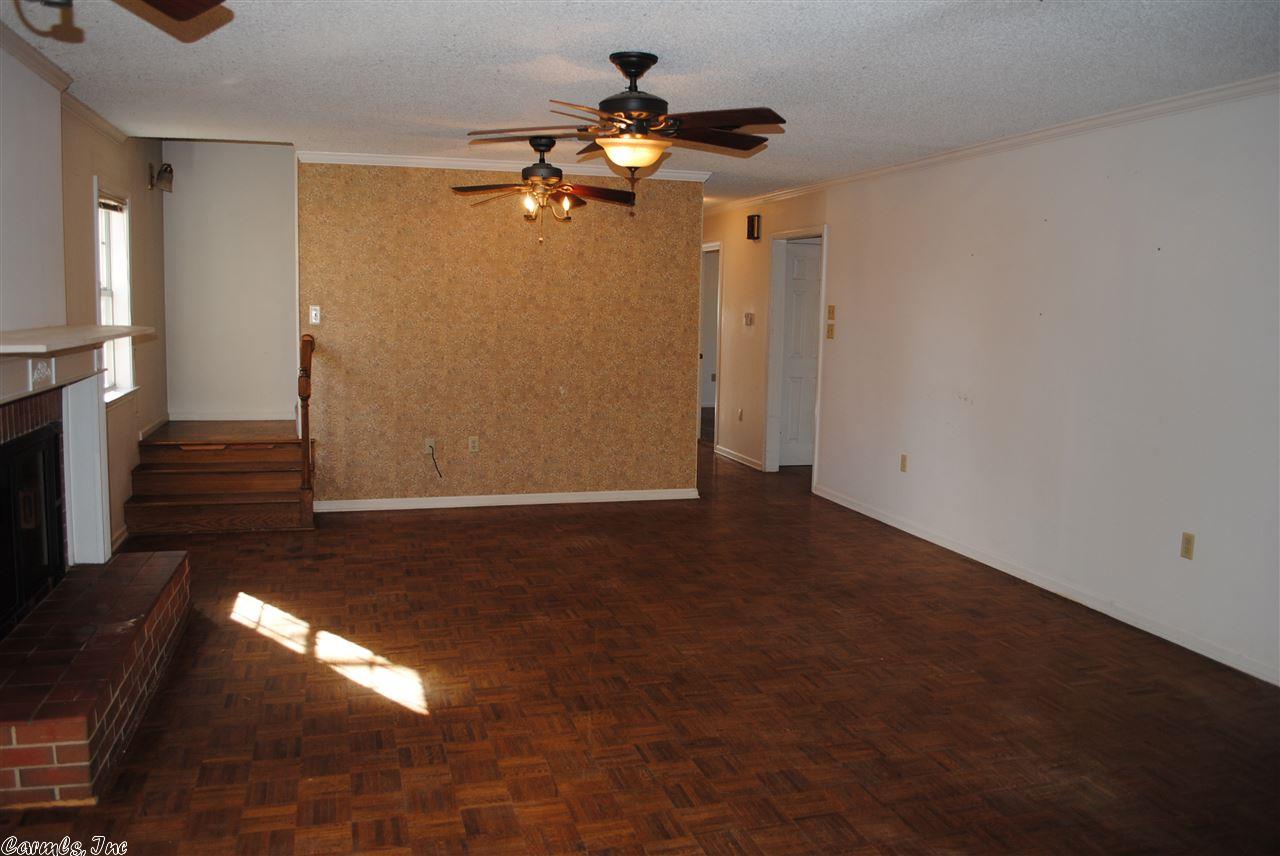 140 Locust Street St, Conway, AR 72034 photo 6