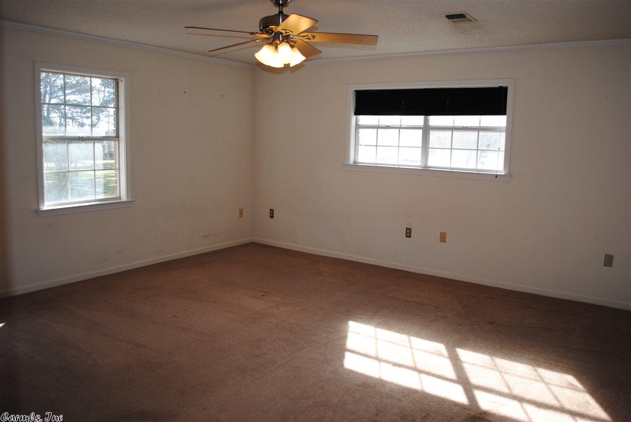 140 Locust Street St, Conway, AR 72034 photo 12