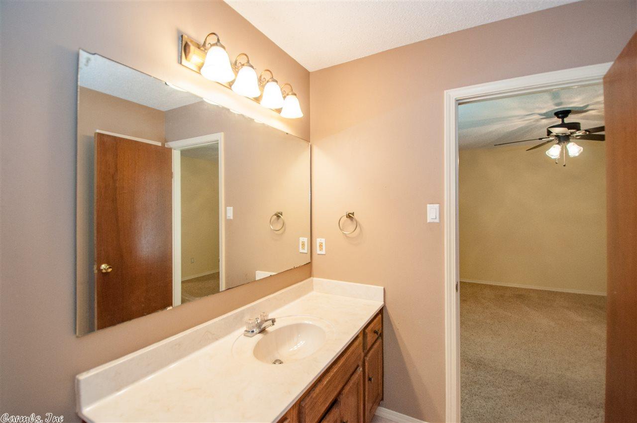 11 Willow Oak Loop, Maumelle, AR 72113 photo 23