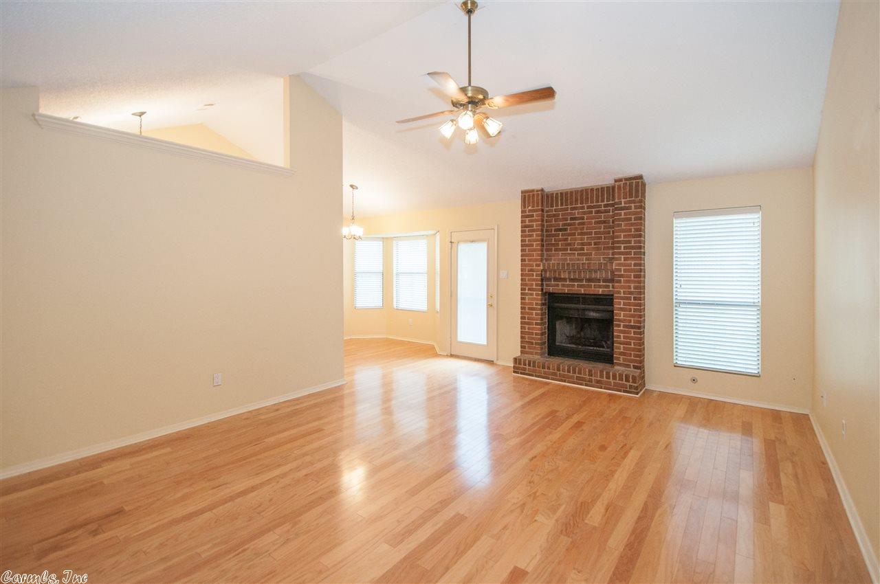 11 Willow Oak Loop, Maumelle, AR 72113 photo 4