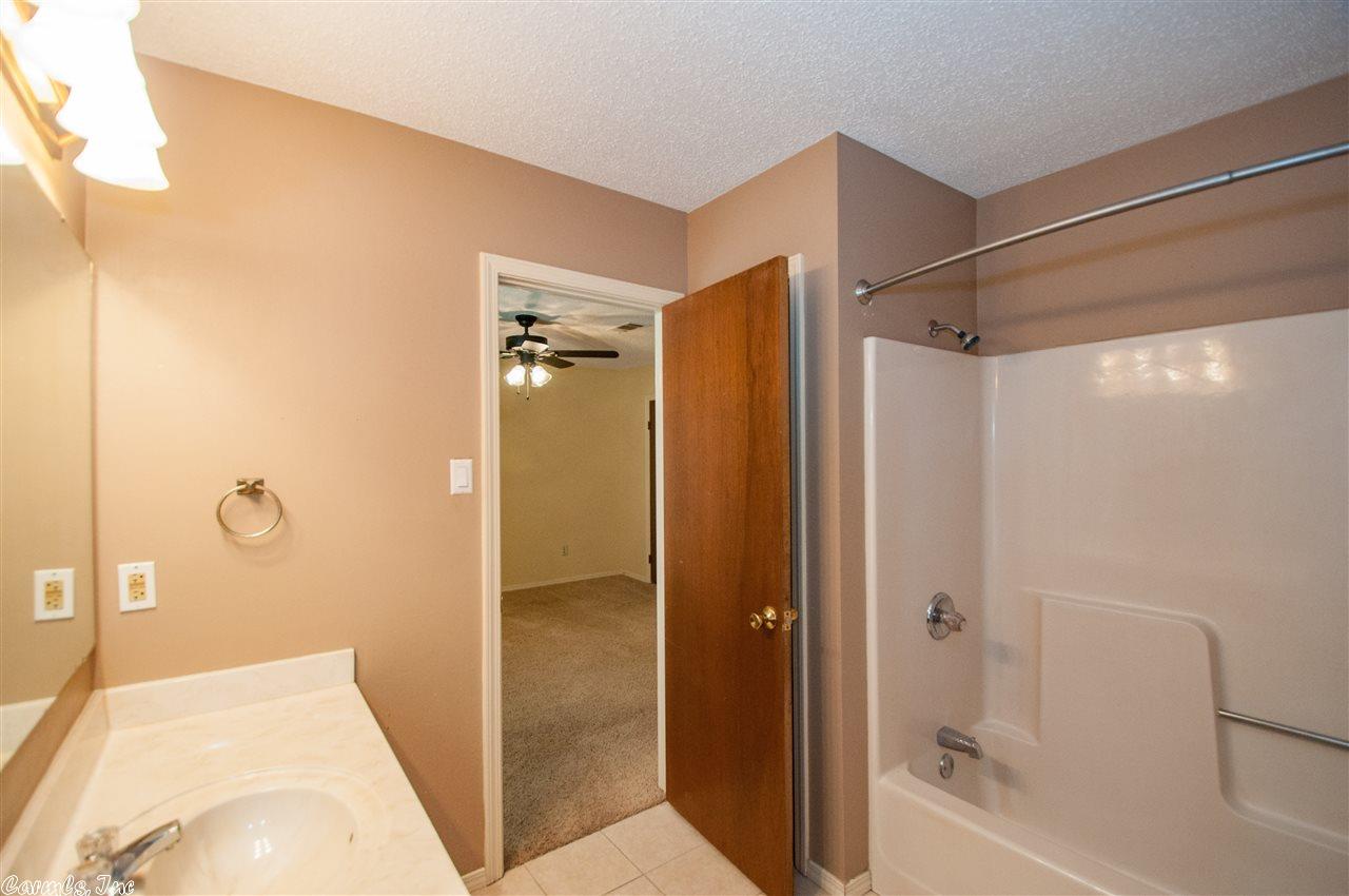 11 Willow Oak Loop, Maumelle, AR 72113 photo 22