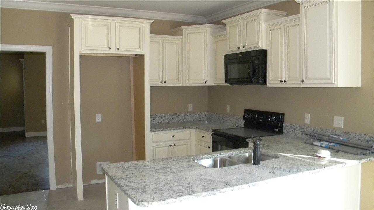 2903 Arbors Cv, Bryant, AR 72022 photo 4