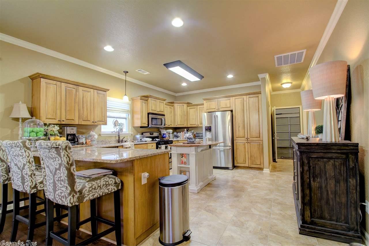 2803 Arbors Cir, Bryant, AR 72022 photo 8