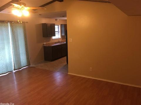 111 Briarfield Cv, Jacksonville, AR 72076 photo 6