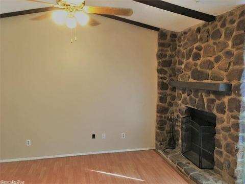111 Briarfield Cv, Jacksonville, AR 72076 photo 5