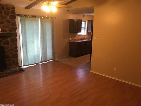 111 Briarfield Cv, Jacksonville, AR 72076 photo 9