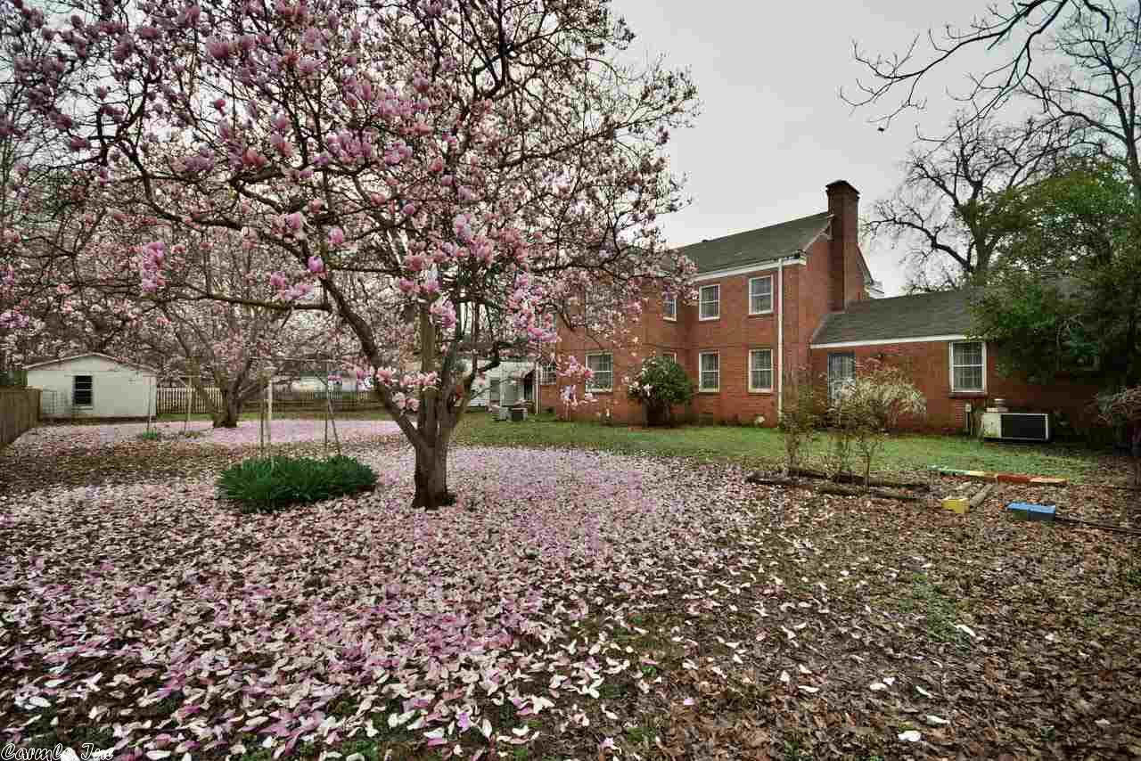 318 E Front St, Lonoke, AR 72086 photo 2