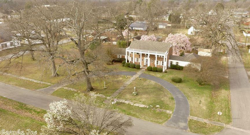 318 E Front St, Lonoke, AR 72086 photo 3