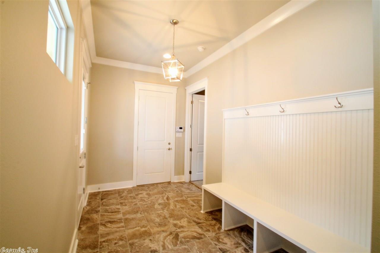 656 Cottage Ln, Benton, AR 72019 photo 3