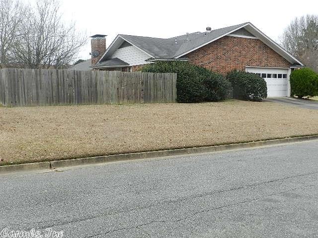 18 Foxcroft Ln, Pine Bluff, AR 71603 photo 2
