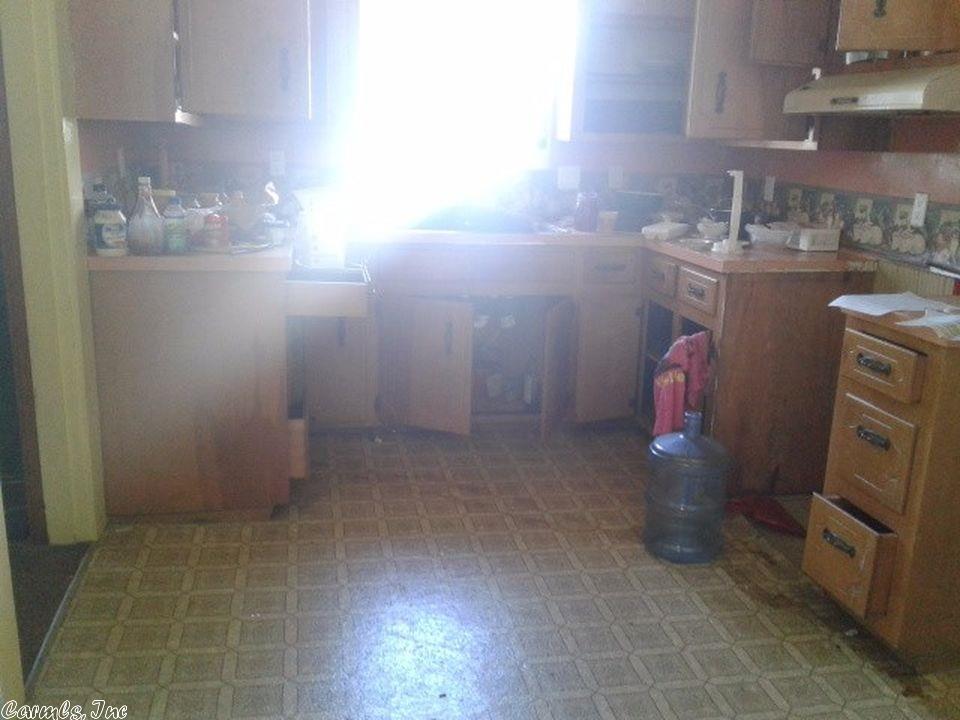 810 Division St, Malvern, AR 72104 photo 3