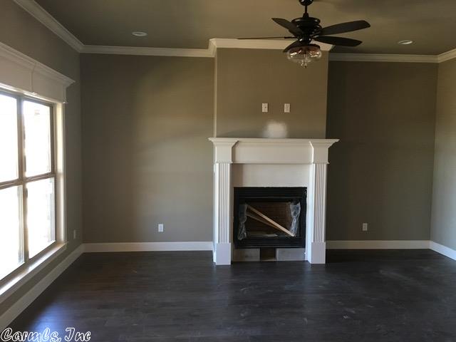 2139 Avondale Dr, Benton, AR 72019 photo 4