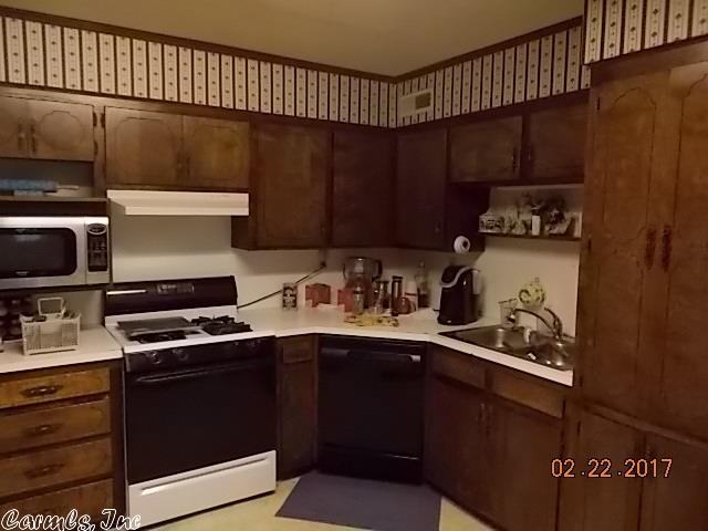 318 Dobbs, Benton, AR 72015 photo 4