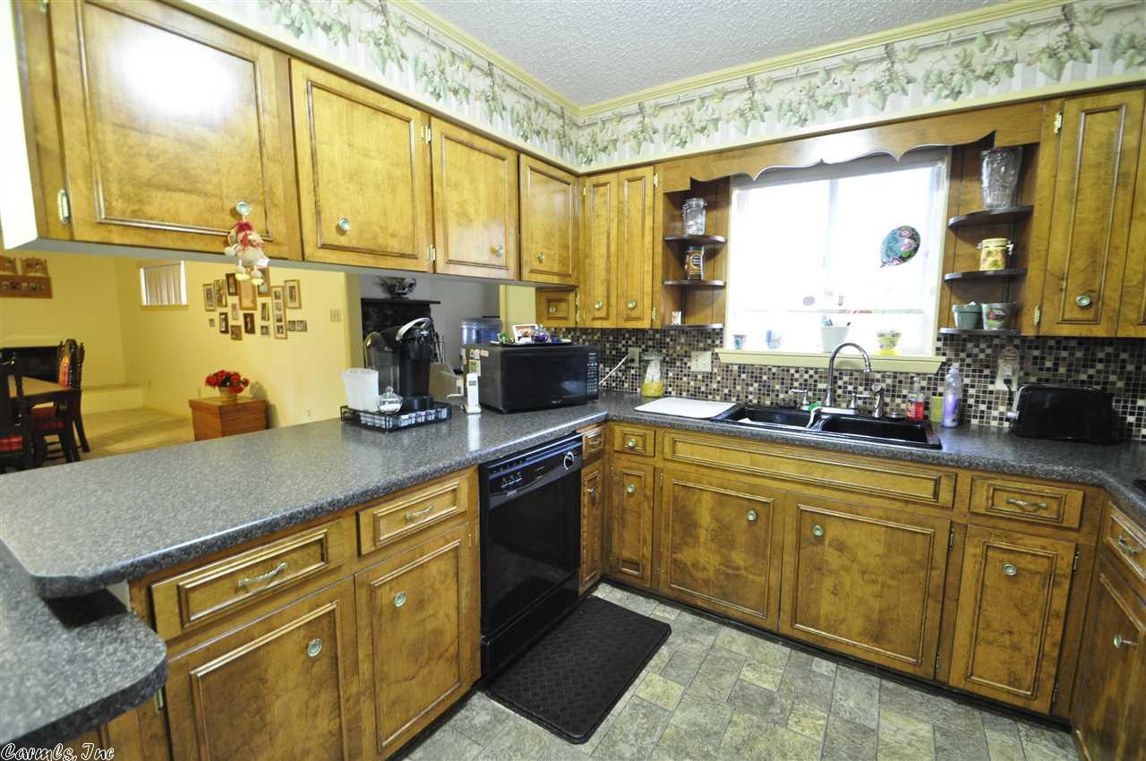 212 Ruth, Benton, AR 72019 photo 3