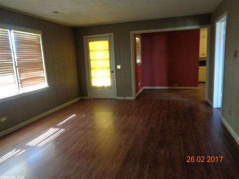 321 E 7th St, Rector, AR 72461 photo 5