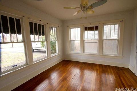 409 Center St, Conway, AR 72034 photo 5