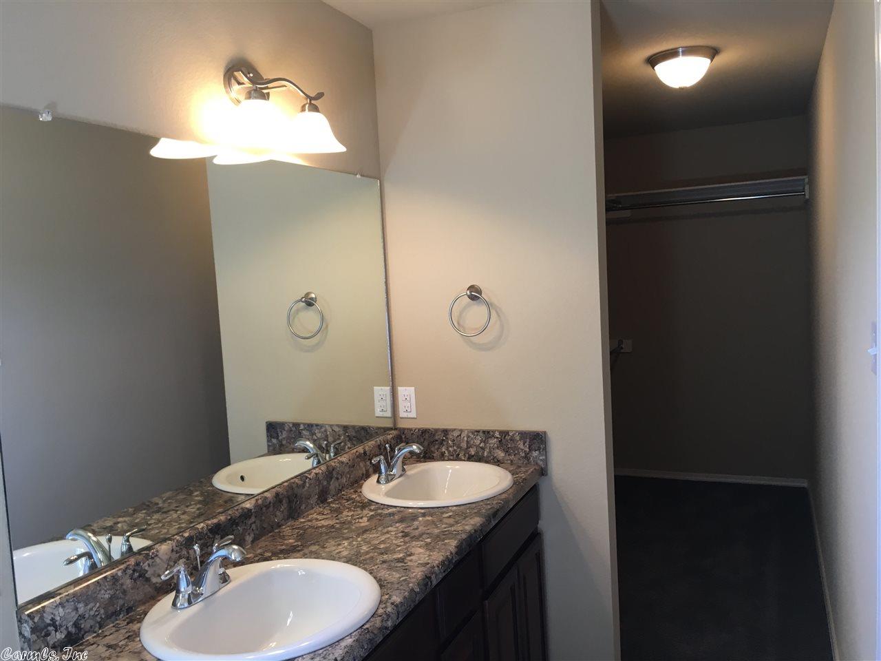 1121 Meadows Edge Dr, Alexander, AR 72002 photo 4