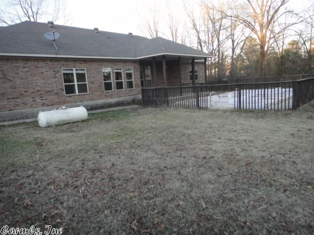 209 W Blake H Ln, Beebe, AR 72012 photo 4